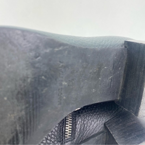 Everlane Boss Boot Pebbled Leather Black - Picture 9 of 10